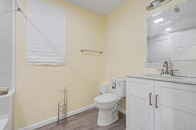 Building Photo - 61 Carson Ave