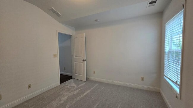 Building Photo - 2275 Copper Trail Ln NE