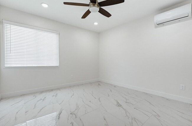 Building Photo - 3334 Altadena Ave.