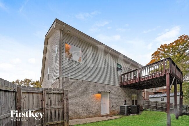 Building Photo - 2570 Alex Overlook Way