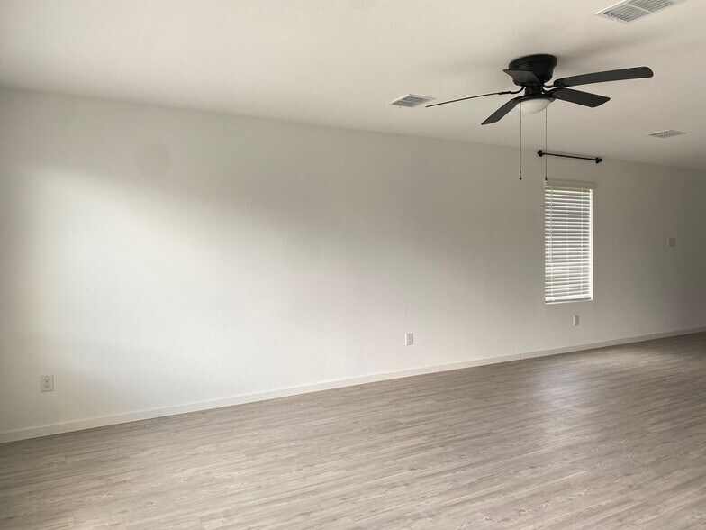 Building Photo - 14174 Inglebert St