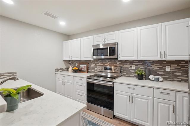Building Photo - 4271 S Blackhawk Cir