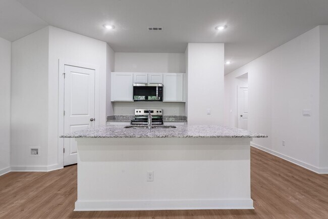 Building Photo - Welcome to your dream home in the prime lo...