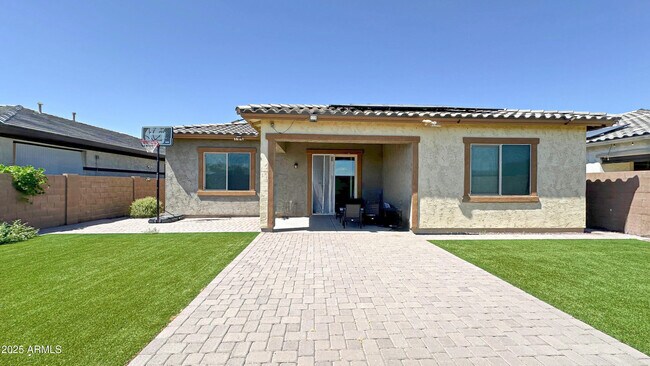 Building Photo - 7435 W Spur Dr