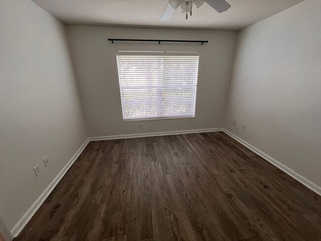 Building Photo - 4146 SW 47th Ct