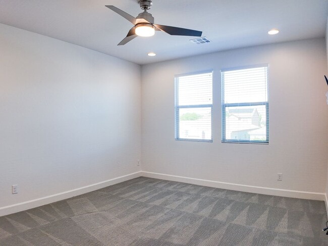 Building Photo - Exquisite Luxury Rental in Prestigious Gated Tule Springs Community