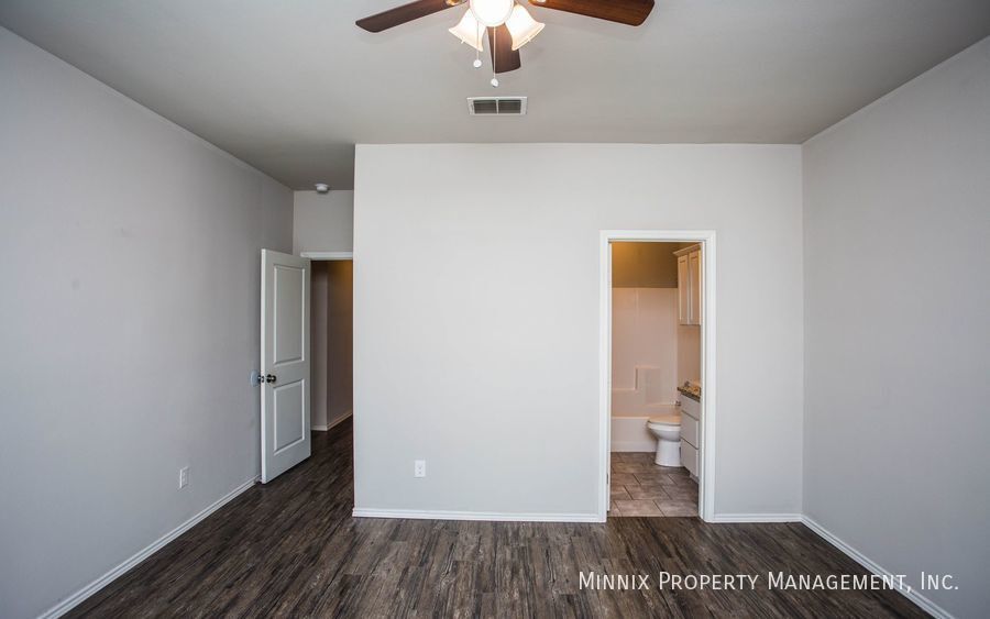 Building Photo - 1713 102nd St