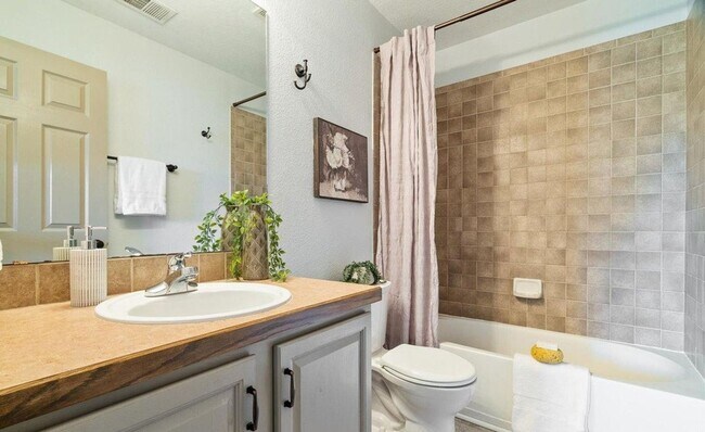 Building Photo - Beautiful 3 Bed/2 Bath Home in Fort Collins