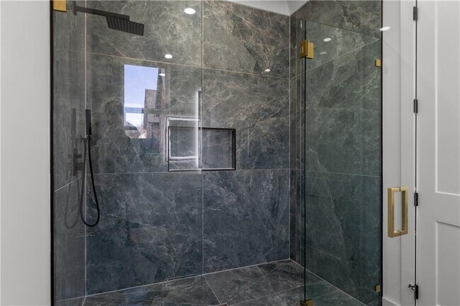 Building Photo - 407 Thunder Rd