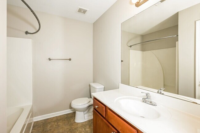 Building Photo - 5331 Apple Grove Rd NE