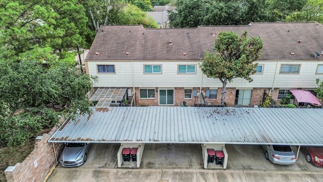 Building Photo - 1365 Country Pl Dr