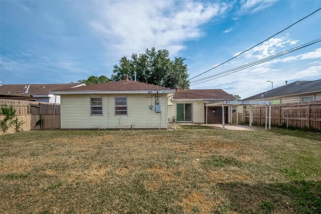 Building Photo - 2703 Cypress St