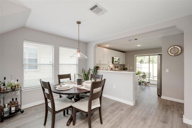 Building Photo - 1712 Anise Dr