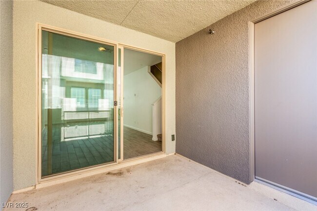 Building Photo - 11230 Hidden Peak Ave
