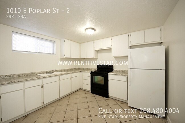Building Photo - 1010 E Poplar St