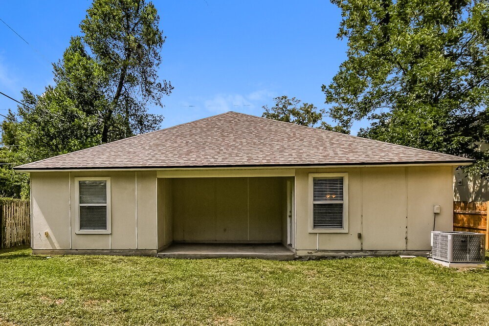 Building Photo - 5342 Arlington Rd