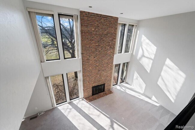 Building Photo - 1863 Wingate Rd