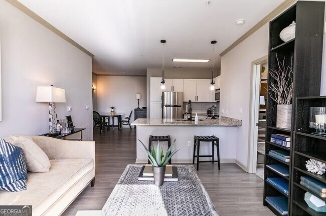 Building Photo - 1000 Ashwood Pkwy