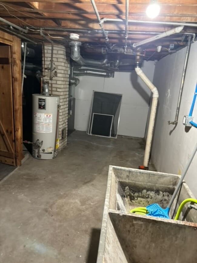 Building Photo - 829 Marcia St SW