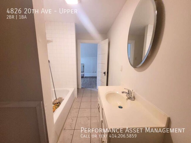 Building Photo - Comfortable 2-Bedroom Unit in a Desirable ...