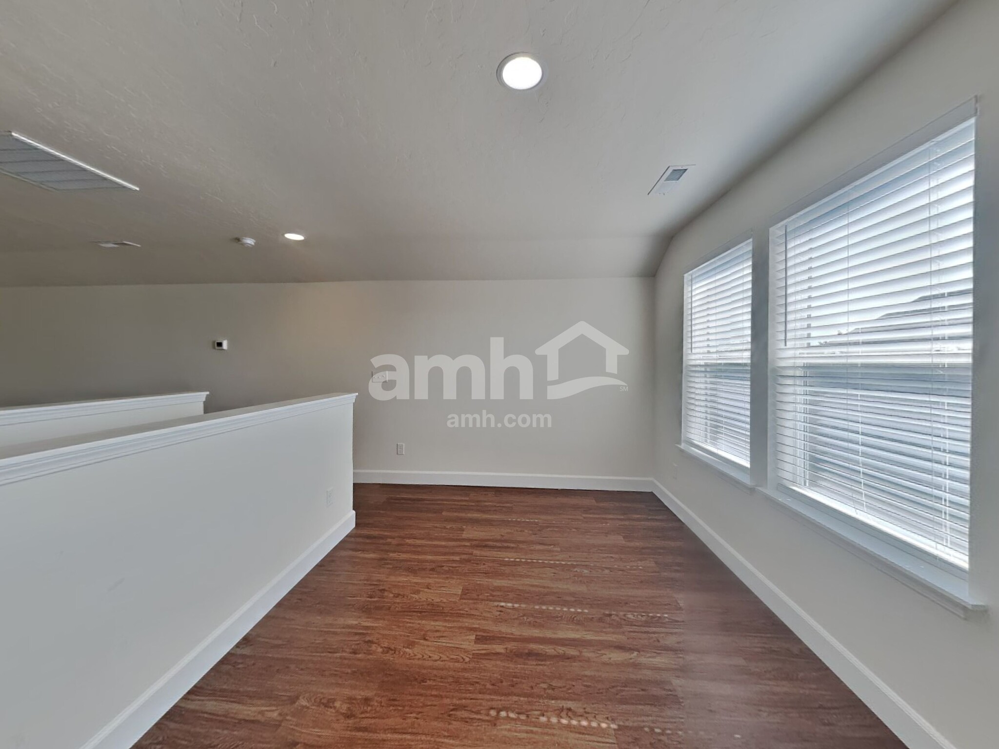 Building Photo - 236 E Sicily Dr