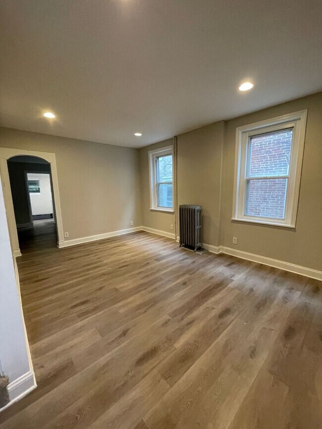 Building Photo - Beautiful 4 Bedroom, 1.5 Bath in Chester