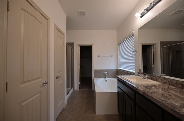 Building Photo - 2908 Bahar Dr