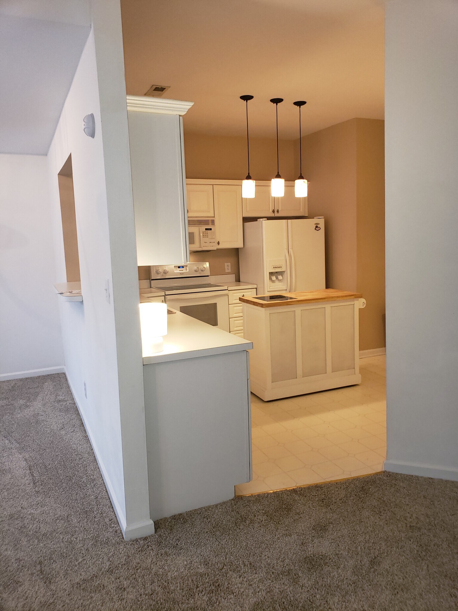 Kitchen - 8231 Hempshire Pl