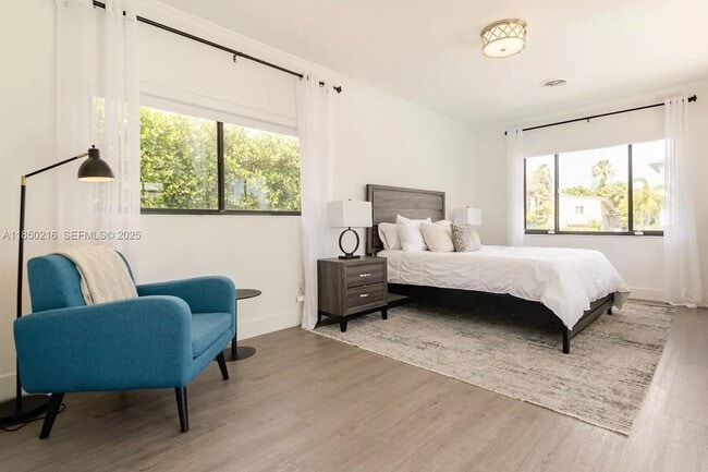 Building Photo - 6911 Sunrise Pl