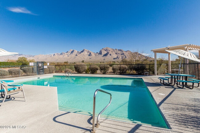 Building Photo - 10472 N Fair Mountain Dr