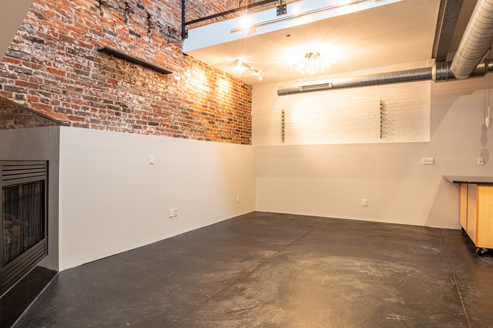 Building Photo - 2401 S 12th St