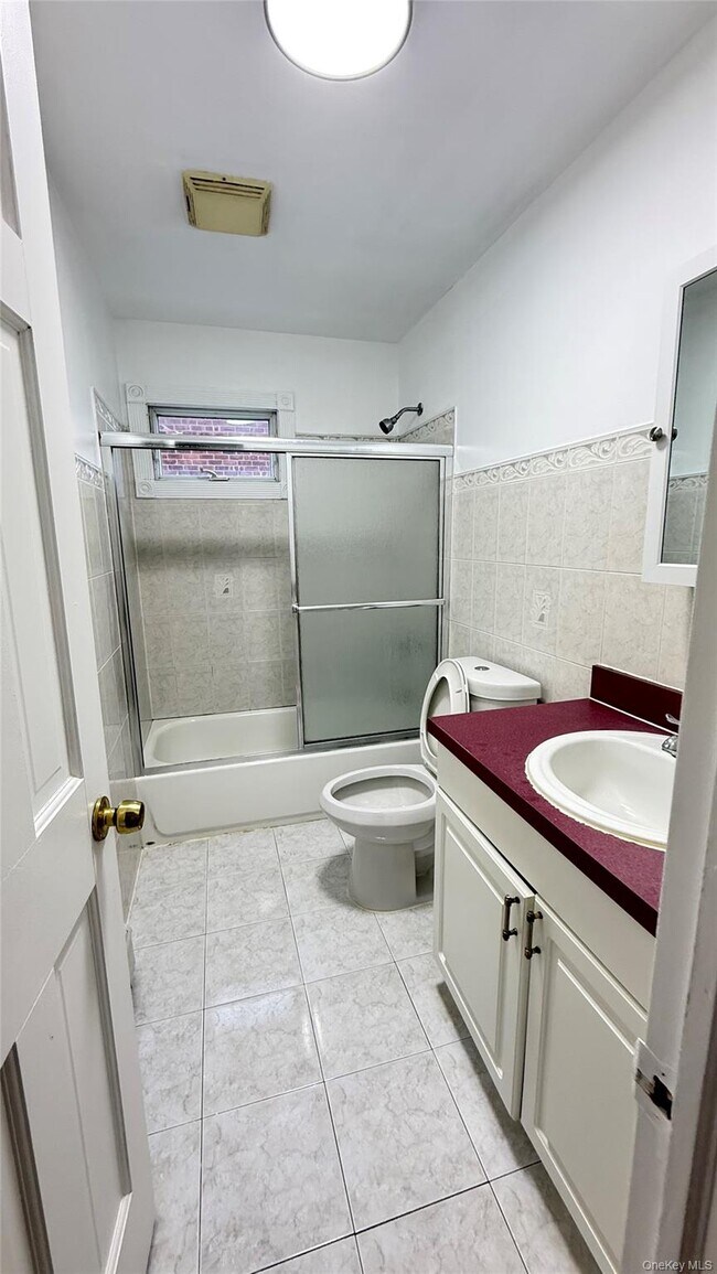 Building Photo - 25-10 88th St