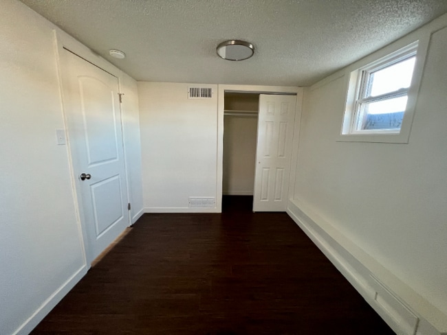 Building Photo - Updated Single Family Home!