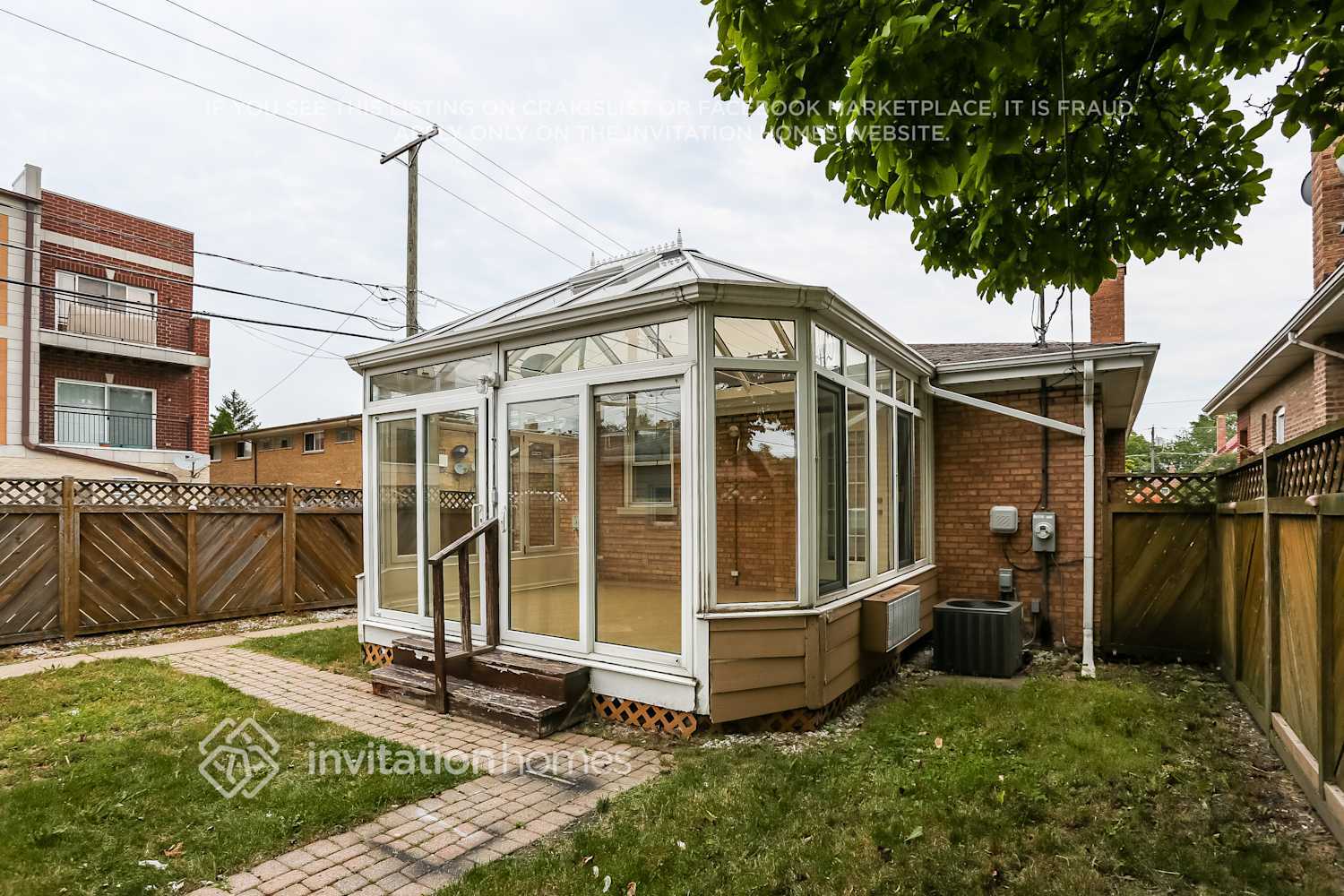 Building Photo - 2652 Maple St