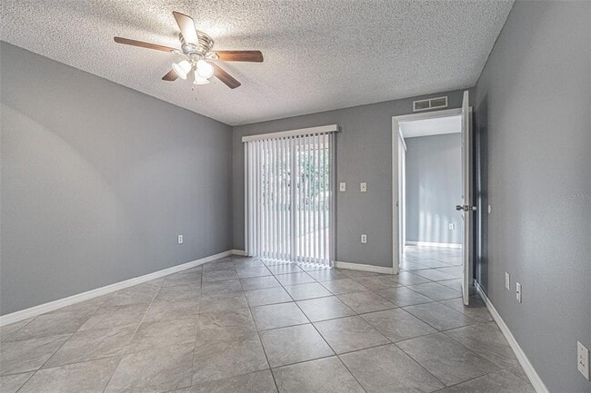 Building Photo - 1529 Larkin Rd