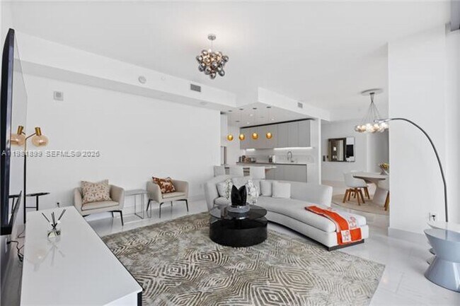 Building Photo - 16901 Collins Ave