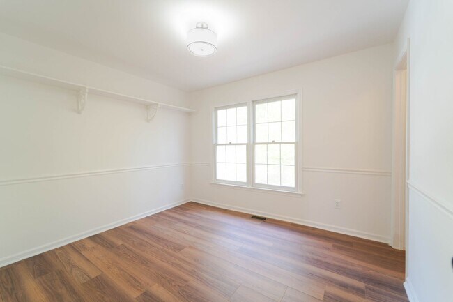 Building Photo - Fabulous Home in Aquia Harbor