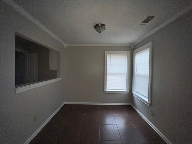 Building Photo - 2607 Parkview Memphis, TN 38128