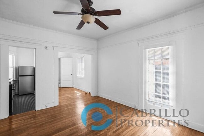 Primary Photo - 421 Juniper St