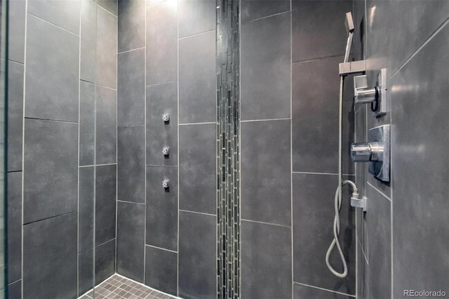 Building Photo - 2798 S Lincoln St