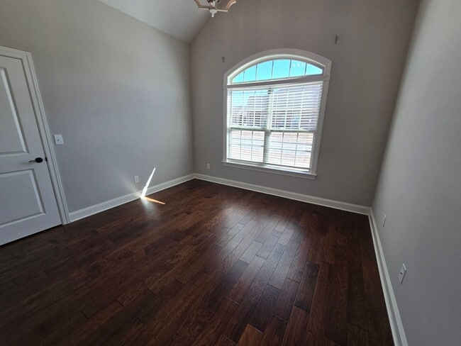 Building Photo - Gorgeous 3 Bedroom, 3 Bath Home Built in 2021- Madison, Alabama