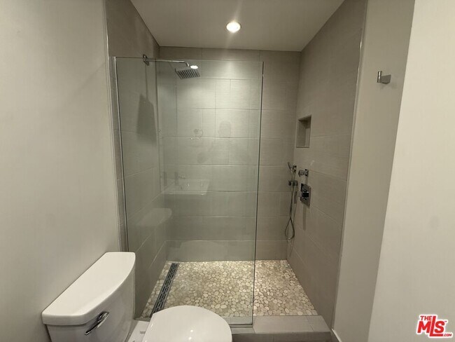 Building Photo - 2857 N Los Felices Rd