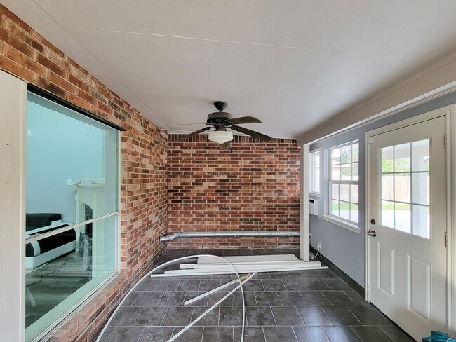 Building Photo - The perfect place to come home to! This be...