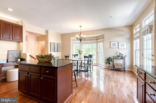 Building Photo - 1503 Martock Ln