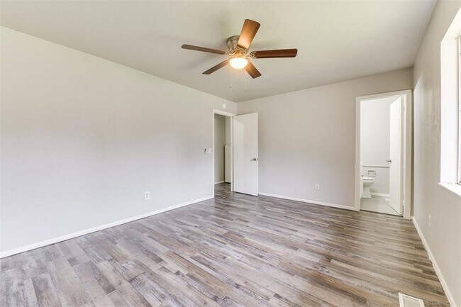 Building Photo - 2029 NW 32nd Terrace