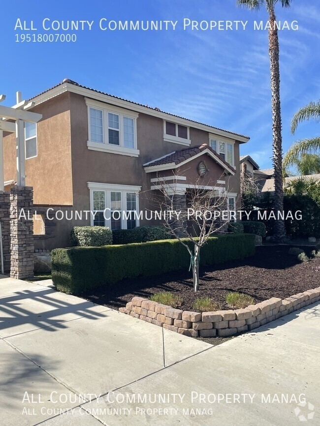 Building Photo - Single Family POOL Home in Murrieta!