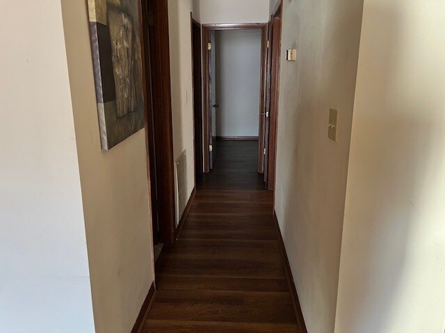 Building Photo - 6363 Hawfield Dr