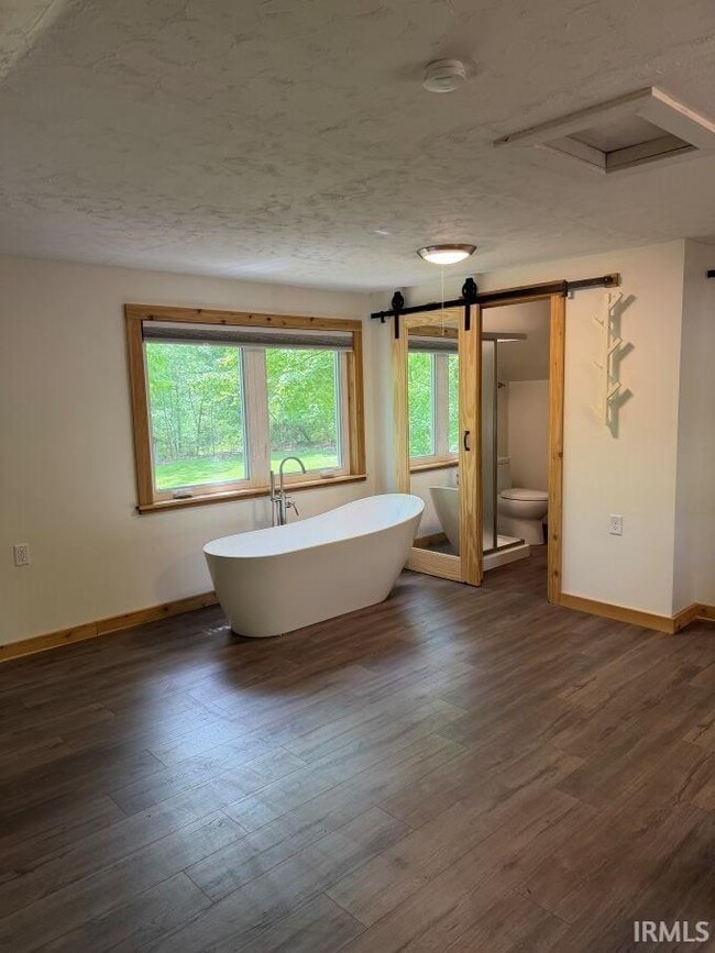 Building Photo - 5870 IN-46