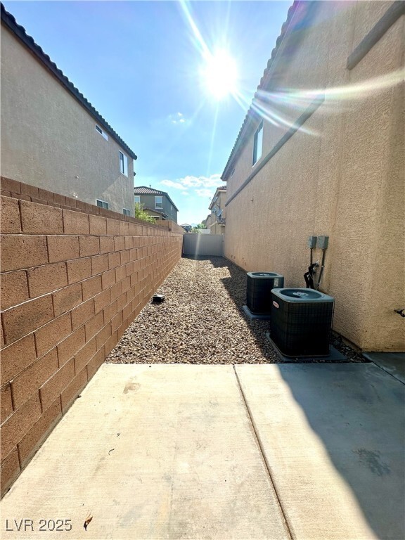 Building Photo - 8741 Brindisi Park Ave