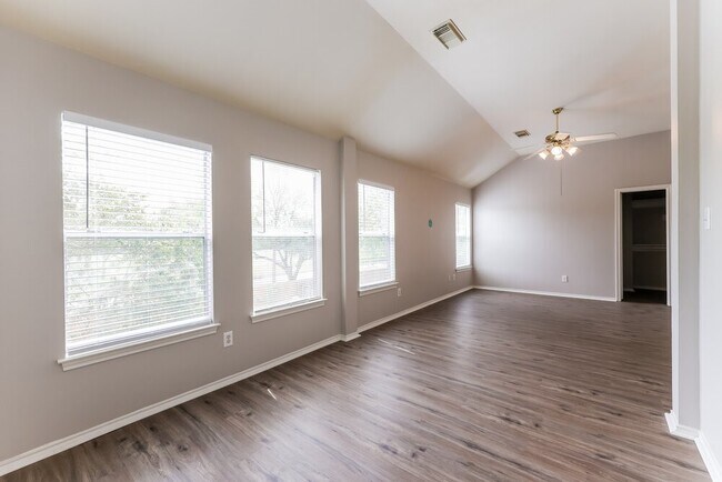 Building Photo - 9926 Murray Landing